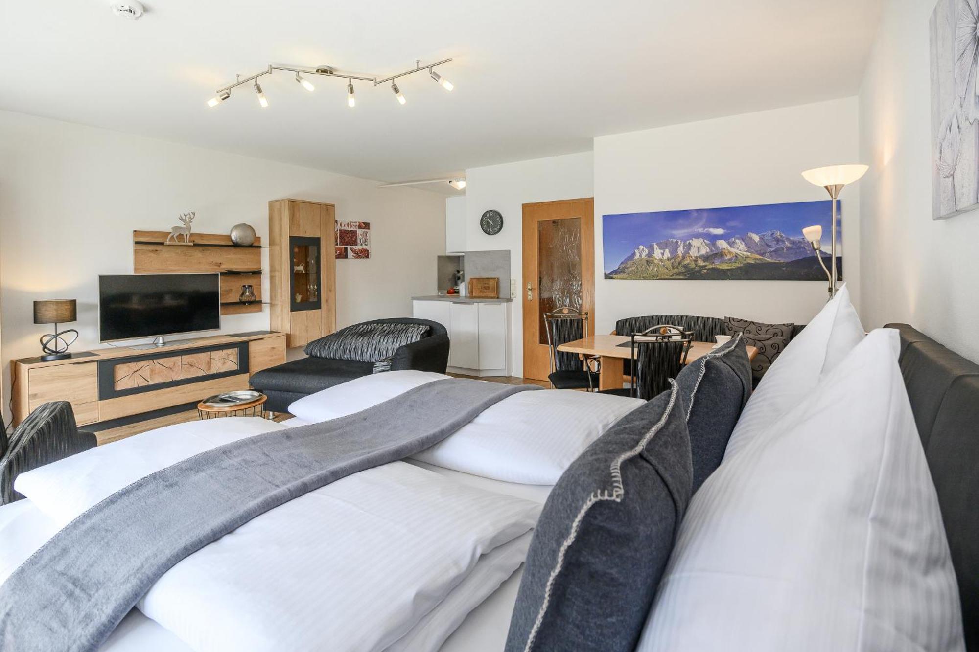 Ferienwohnung Sonnenstrahl Garmisch-Partenkirchen Exterior foto